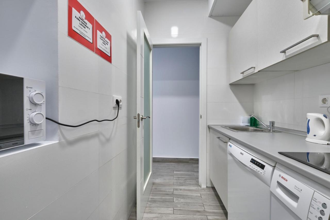 Nunez De Arce Habitaciones มาดริด ภายนอก รูปภาพ