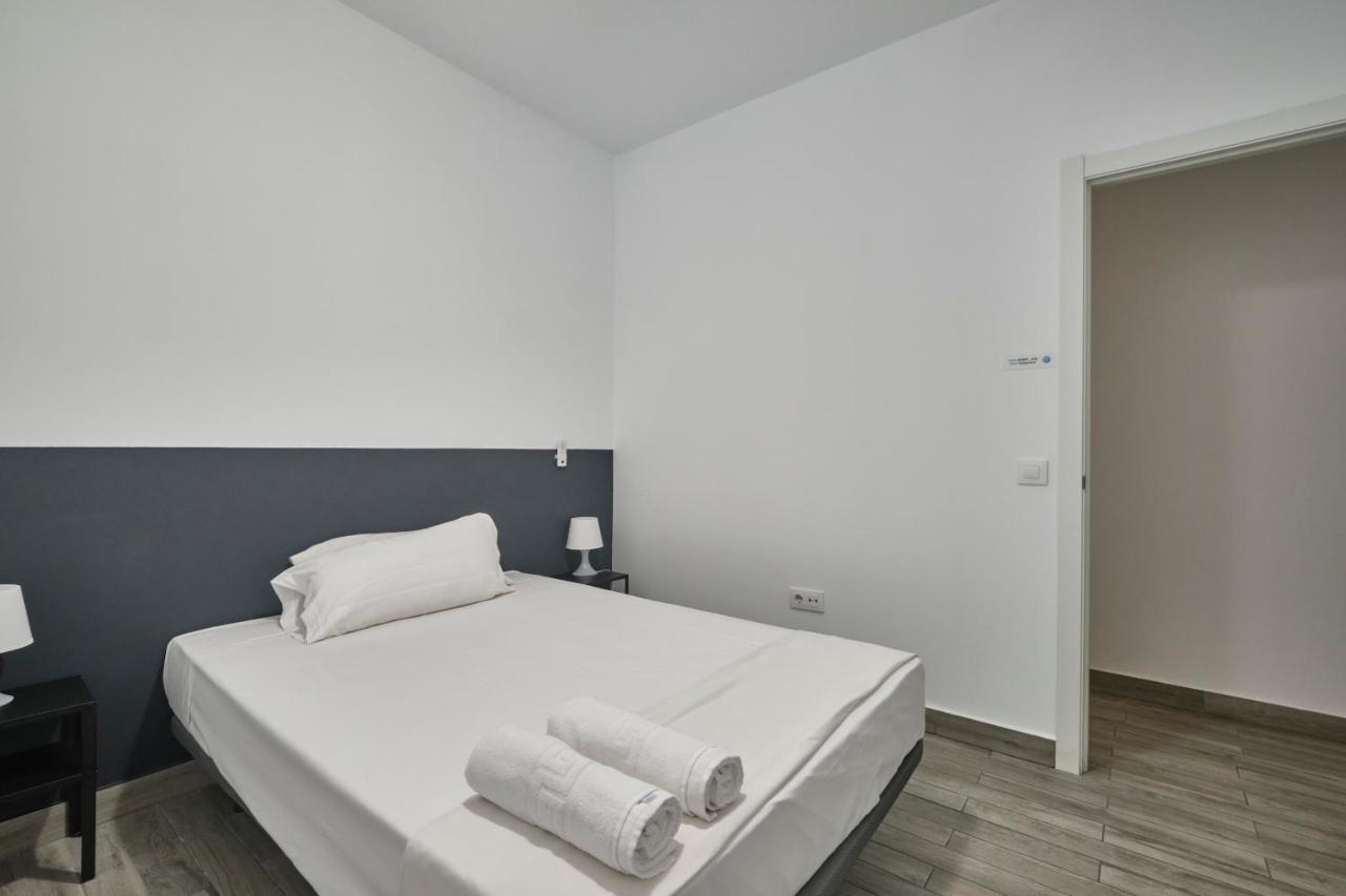Nunez De Arce Habitaciones มาดริด ภายนอก รูปภาพ